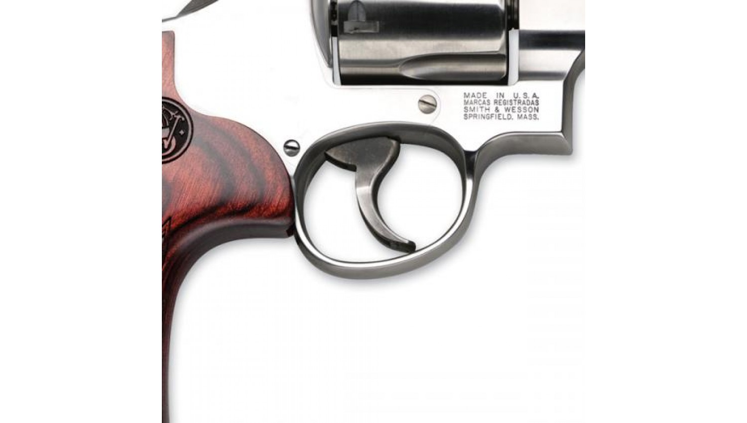 Smith and Wesson model 629 44 Magnum. Smith & Wesson model 629. Smith and Wesson model 629 Deluxe. Model 629 Deluxe 44 Magnum.